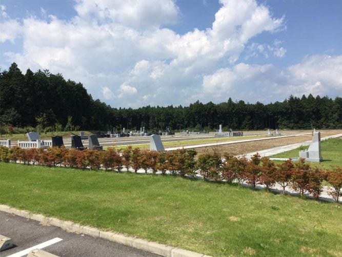 日光東照宮霊園 春秋の郷